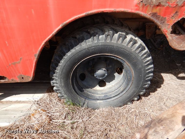 image for item II9905 Chevrolet C50  lube truck