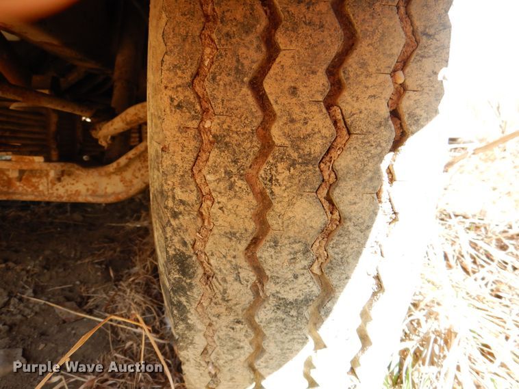 image for item II9905 Chevrolet C50  lube truck