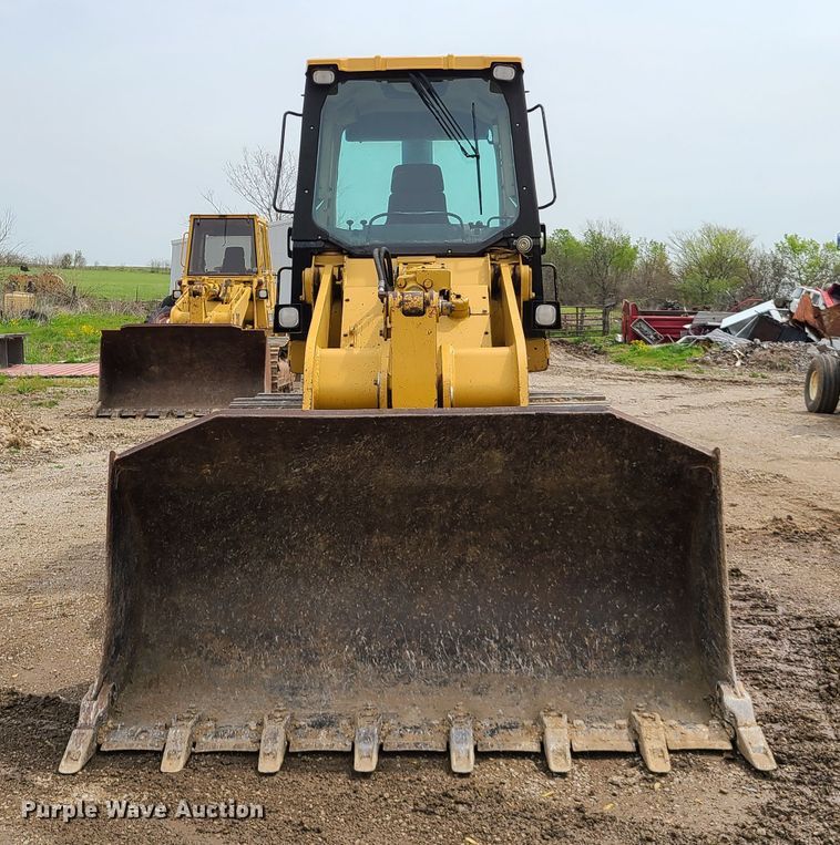 image for item IJ9004 1996 Caterpillar 953C  track loader