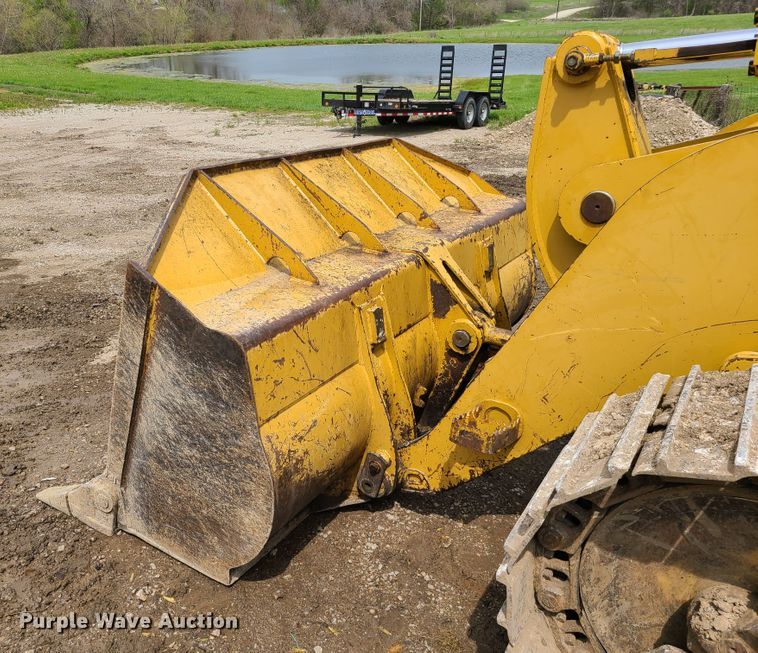 image for item IJ9004 1996 Caterpillar 953C  track loader