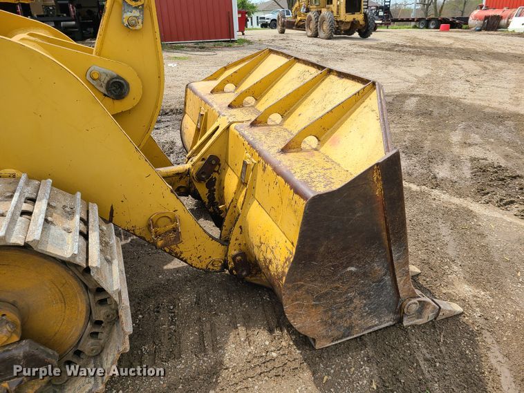 image for item IJ9004 1996 Caterpillar 953C  track loader