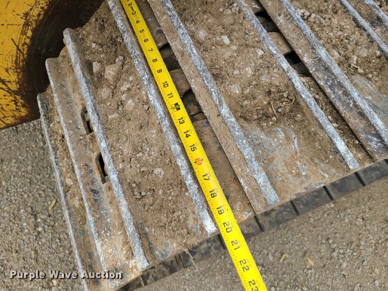 image for item IJ9004 1996 Caterpillar 953C  track loader