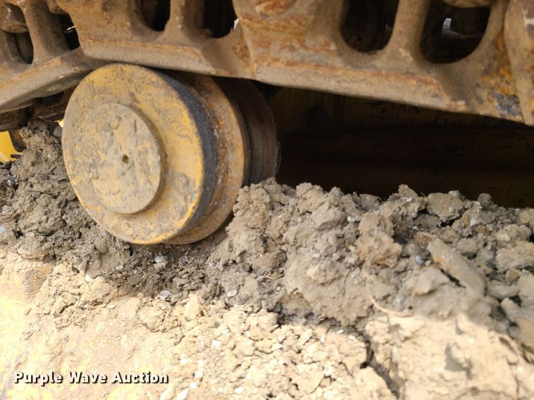 image for item IJ9004 1996 Caterpillar 953C  track loader