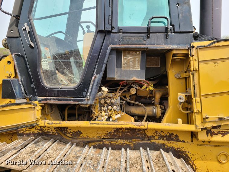 image for item IJ9004 1996 Caterpillar 953C  track loader