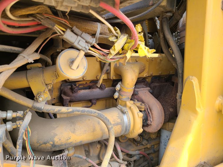 image for item IJ9004 1996 Caterpillar 953C  track loader