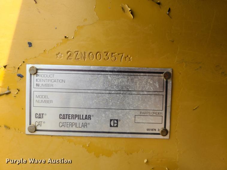 image for item IJ9004 1996 Caterpillar 953C  track loader