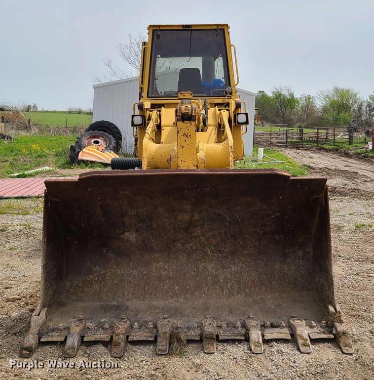 image for item IJ9005 1997 Caterpillar 963B  track loader