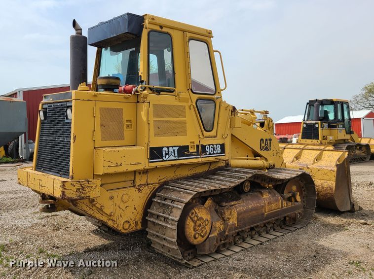 image for item IJ9005 1997 Caterpillar 963B  track loader