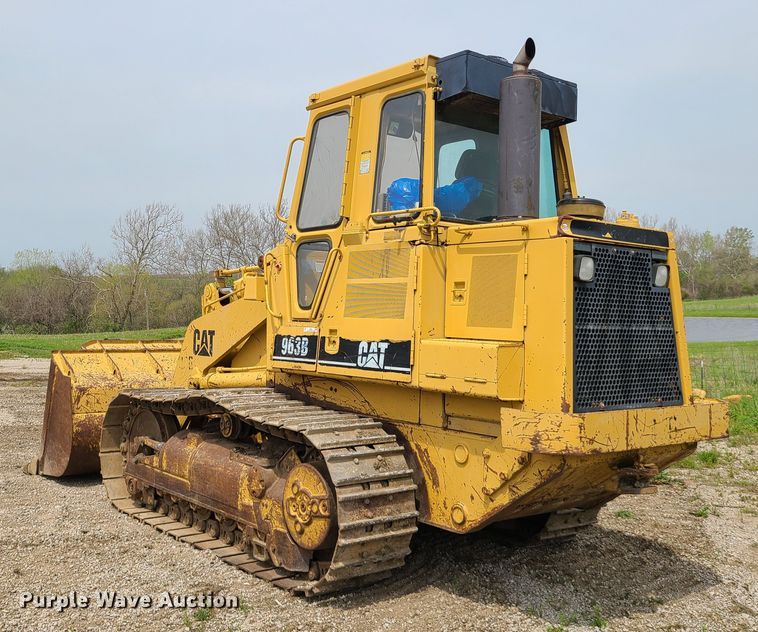 image for item IJ9005 1997 Caterpillar 963B  track loader