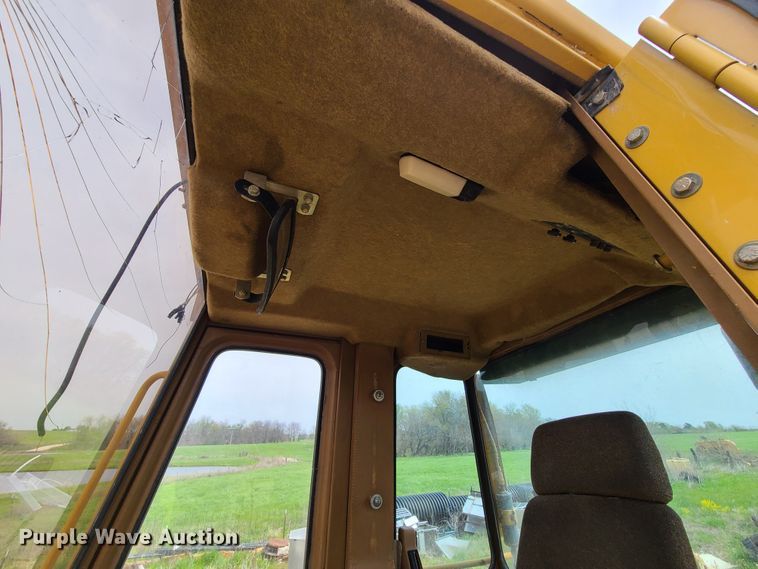 image for item IJ9005 1997 Caterpillar 963B  track loader