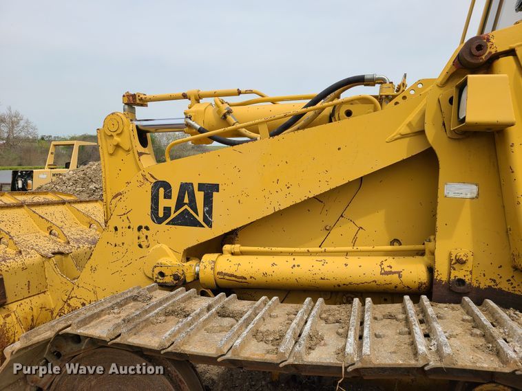 image for item IJ9005 1997 Caterpillar 963B  track loader