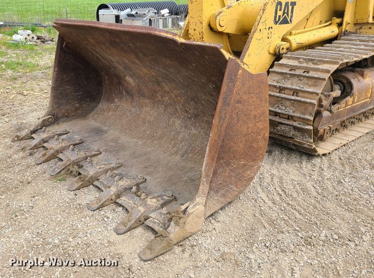 image for item IJ9005 1997 Caterpillar 963B  track loader