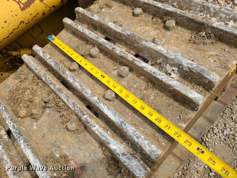 image for item IJ9005 1997 Caterpillar 963B  track loader