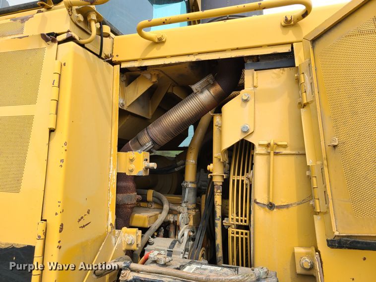 image for item IJ9005 1997 Caterpillar 963B  track loader