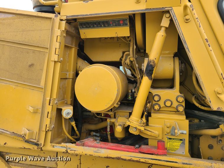 image for item IJ9005 1997 Caterpillar 963B  track loader