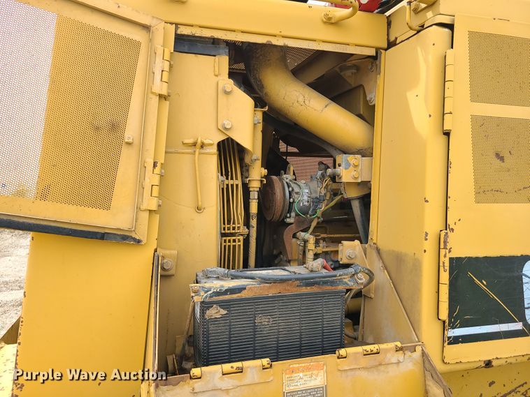 image for item IJ9005 1997 Caterpillar 963B  track loader