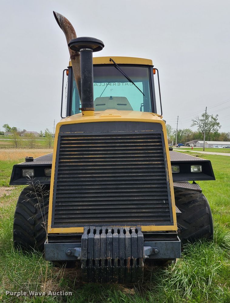 image for item IJ9006 1987 Caterpillar Challenger 65  tractor