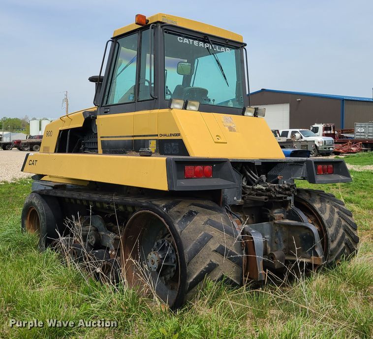 image for item IJ9006 1987 Caterpillar Challenger 65  tractor