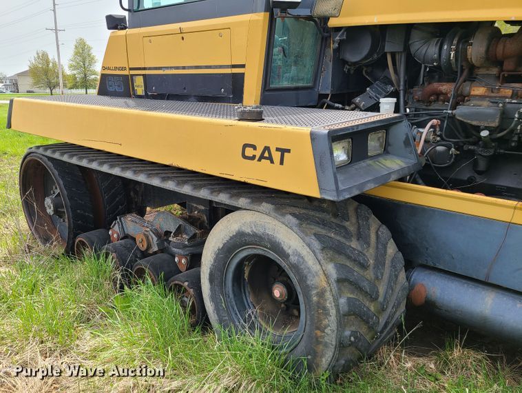 image for item IJ9006 1987 Caterpillar Challenger 65  tractor