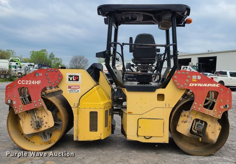 image for item IJ9008 Dynapac CC224 HF  double drum roller