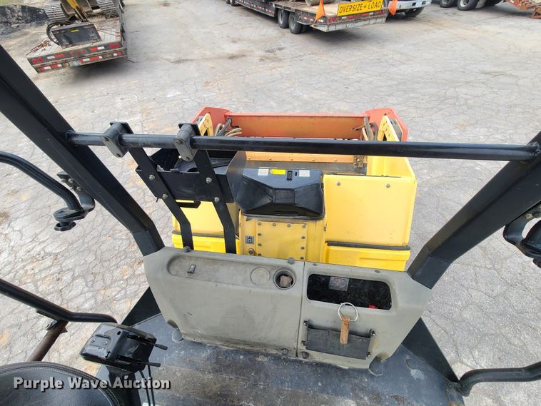 image for item IJ9008 Dynapac CC224 HF  double drum roller