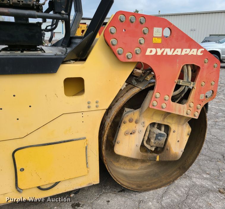image for item IJ9008 Dynapac CC224 HF  double drum roller