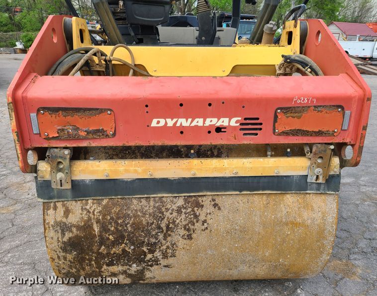 image for item IJ9008 Dynapac CC224 HF  double drum roller