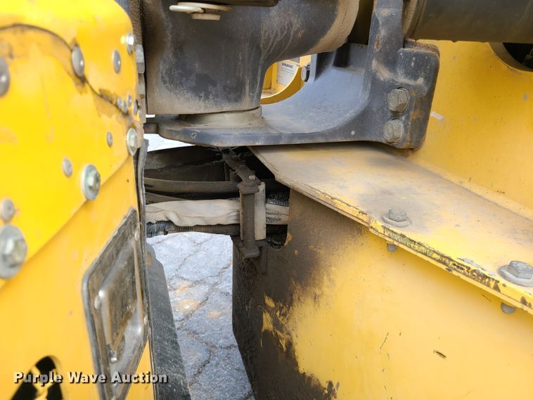 image for item IJ9008 Dynapac CC224 HF  double drum roller
