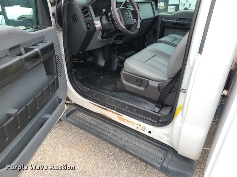 image for item IJ9011 2012 Ford F450 Super Duty  flatbed truck