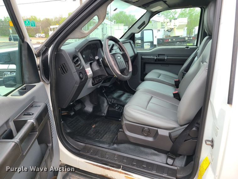 image for item IJ9011 2012 Ford F450 Super Duty  flatbed truck