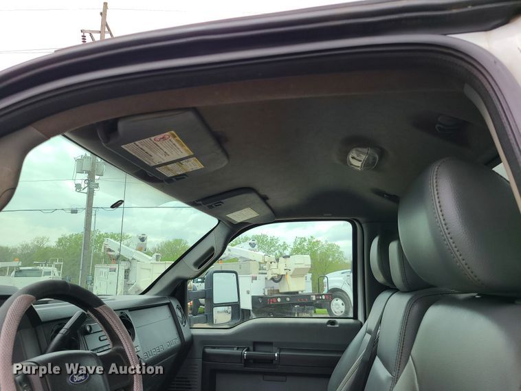 image for item IJ9011 2012 Ford F450 Super Duty  flatbed truck