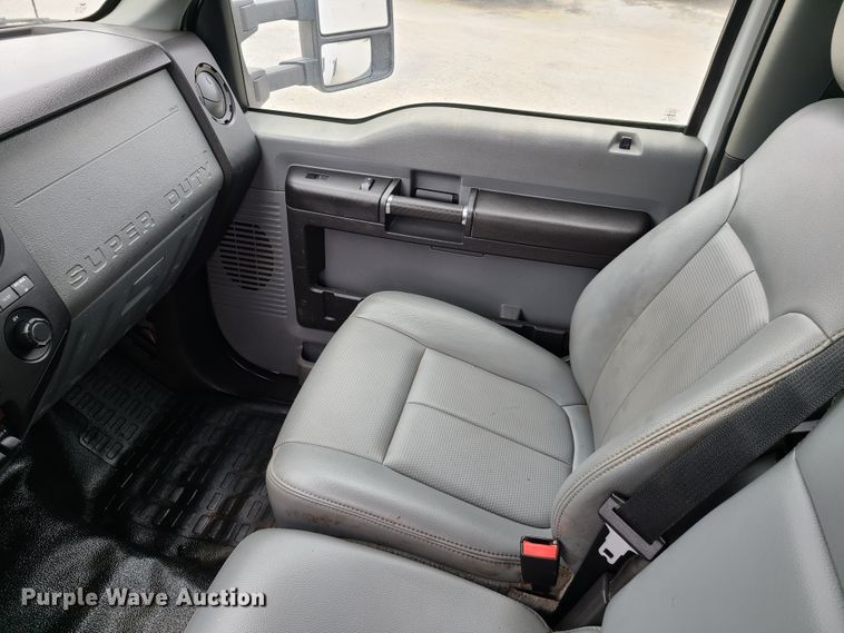 image for item IJ9011 2012 Ford F450 Super Duty  flatbed truck