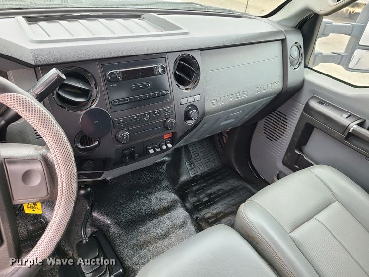 image for item IJ9011 2012 Ford F450 Super Duty  flatbed truck