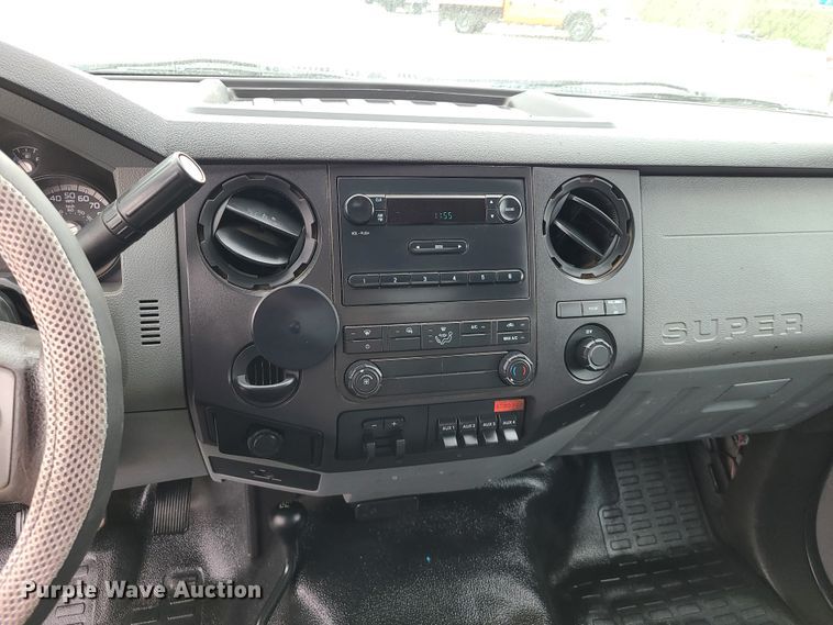 image for item IJ9011 2012 Ford F450 Super Duty  flatbed truck