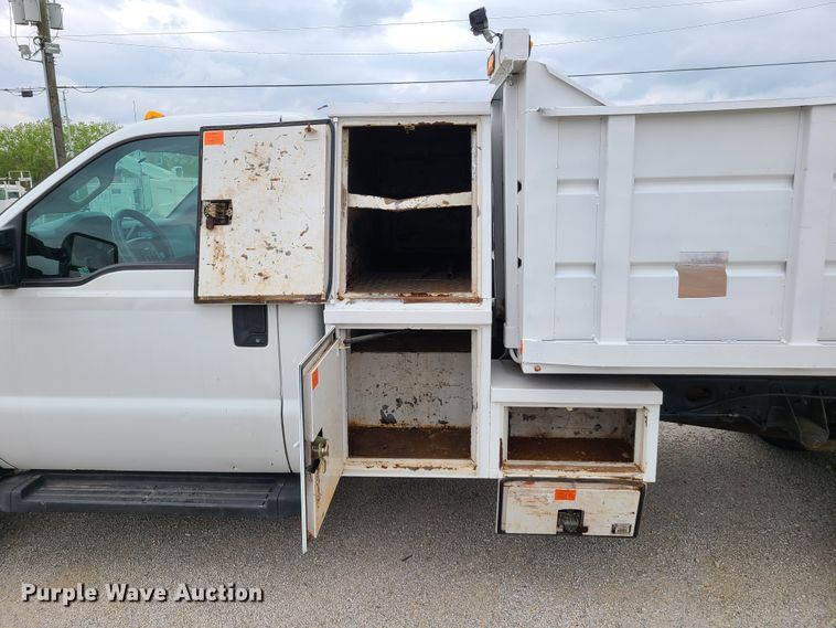 image for item IJ9011 2012 Ford F450 Super Duty  flatbed truck