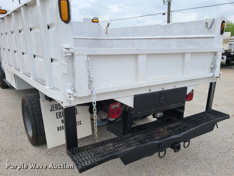 image for item IJ9011 2012 Ford F450 Super Duty  flatbed truck