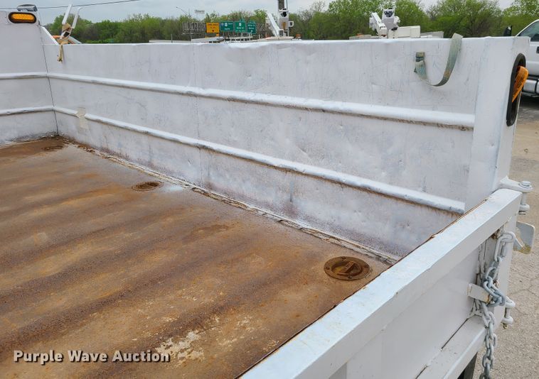 image for item IJ9011 2012 Ford F450 Super Duty  flatbed truck