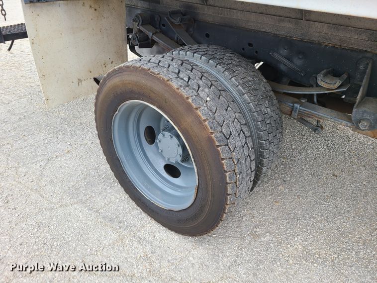 image for item IJ9011 2012 Ford F450 Super Duty  flatbed truck