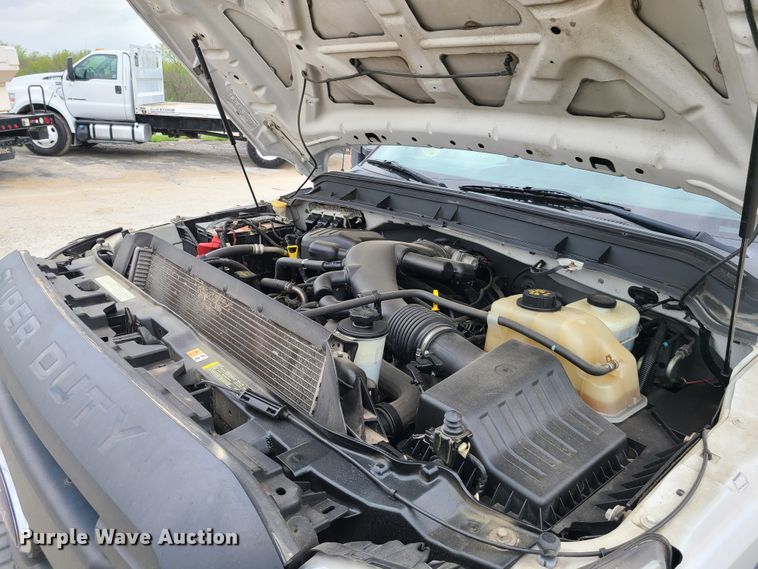 image for item IJ9011 2012 Ford F450 Super Duty  flatbed truck