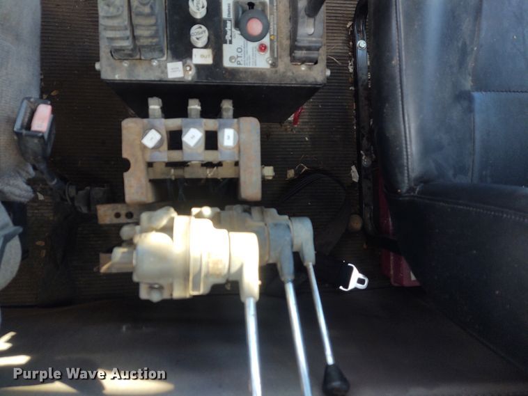 image for item IK9249 2003 Kenworth W900  winch truck