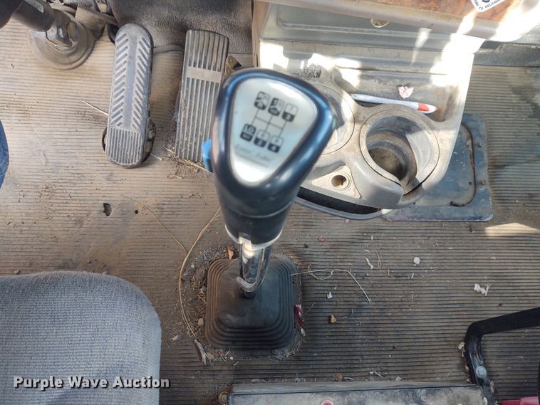 image for item IK9249 2003 Kenworth W900  winch truck