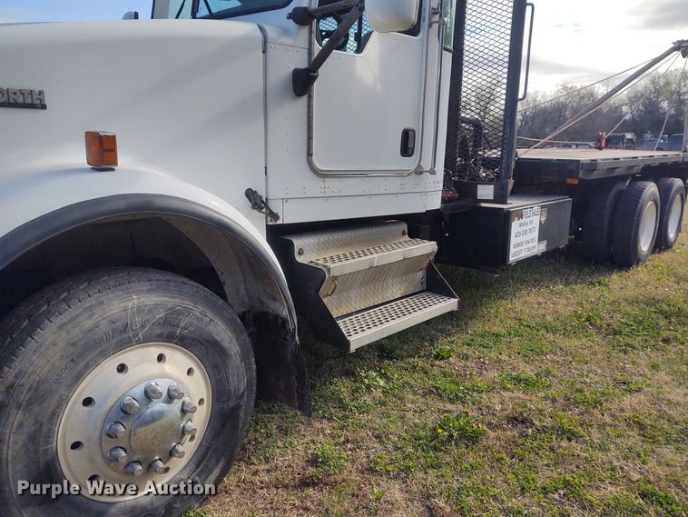 image for item IK9249 2003 Kenworth W900  winch truck