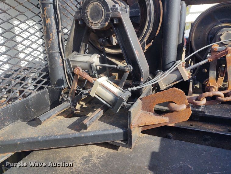 image for item IK9249 2003 Kenworth W900  winch truck