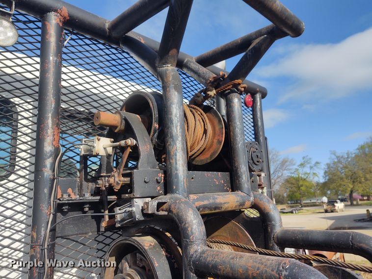 image for item IK9249 2003 Kenworth W900  winch truck