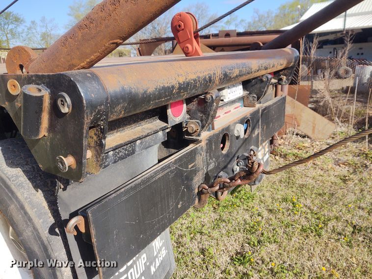 image for item IK9249 2003 Kenworth W900  winch truck