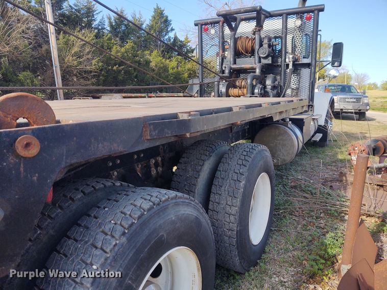 image for item IK9249 2003 Kenworth W900  winch truck