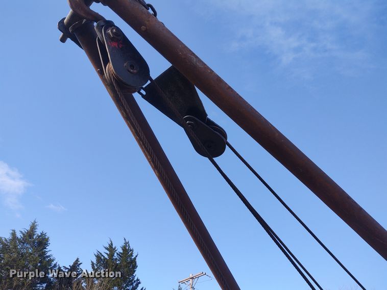 image for item IK9249 2003 Kenworth W900  winch truck