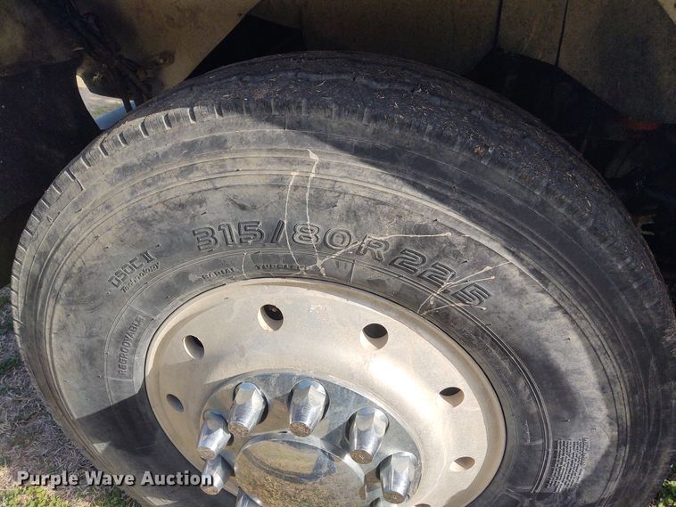 image for item IK9249 2003 Kenworth W900  winch truck