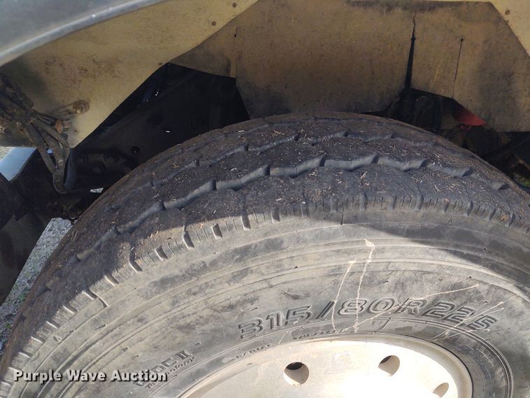 image for item IK9249 2003 Kenworth W900  winch truck