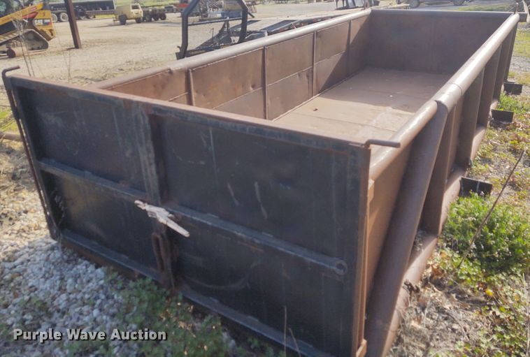 image for item IK9249 2003 Kenworth W900  winch truck